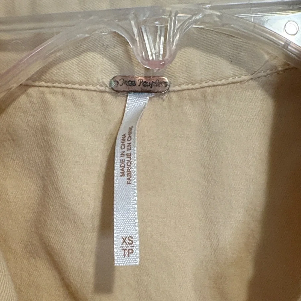 Free People Lightweight Sleeveless Utility Vest in light yellow XS - Picture 2 of 6